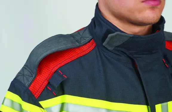 Reinforced Kevlar pulling straps.