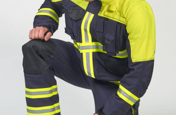 Ergonomically arched knee part with reinforcement and the possibility of inserting a knee pad.